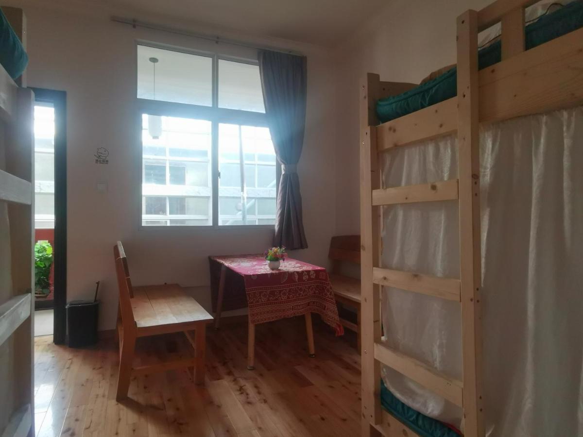 The Moon Bird Hostel シャングリラ県 エクステリア 写真