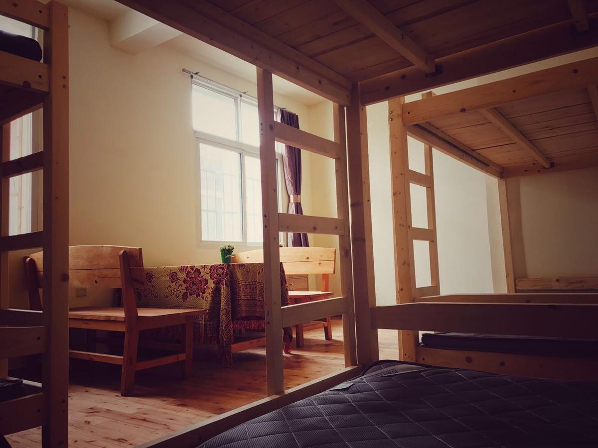 The Moon Bird Hostel シャングリラ県 エクステリア 写真