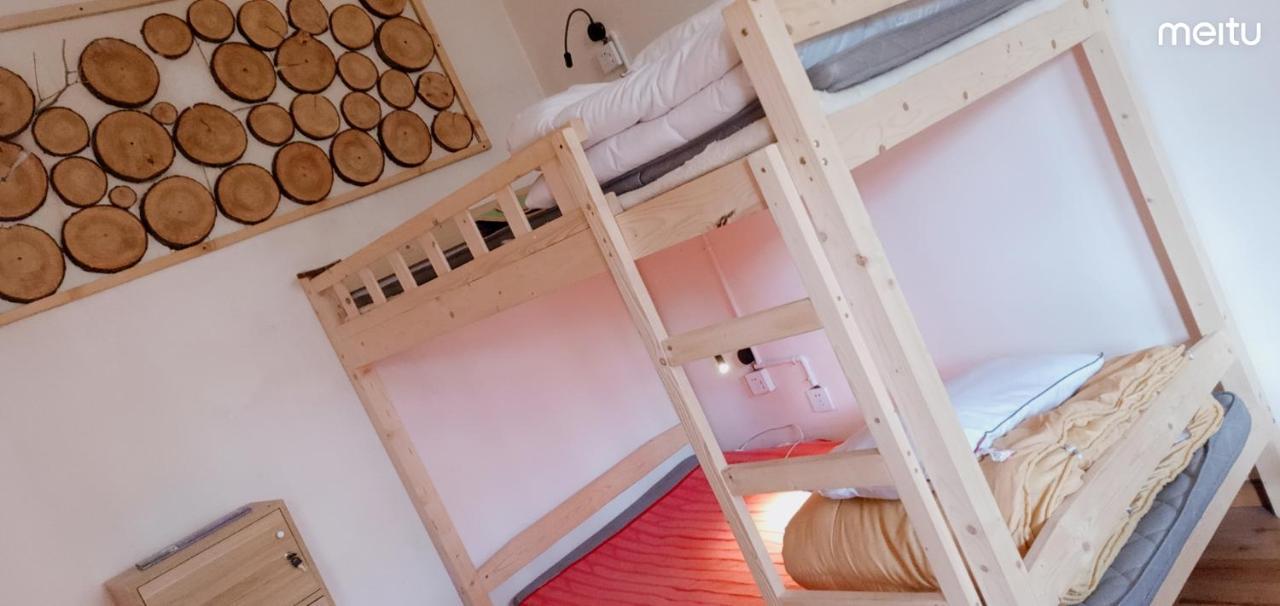 The Moon Bird Hostel シャングリラ県 エクステリア 写真