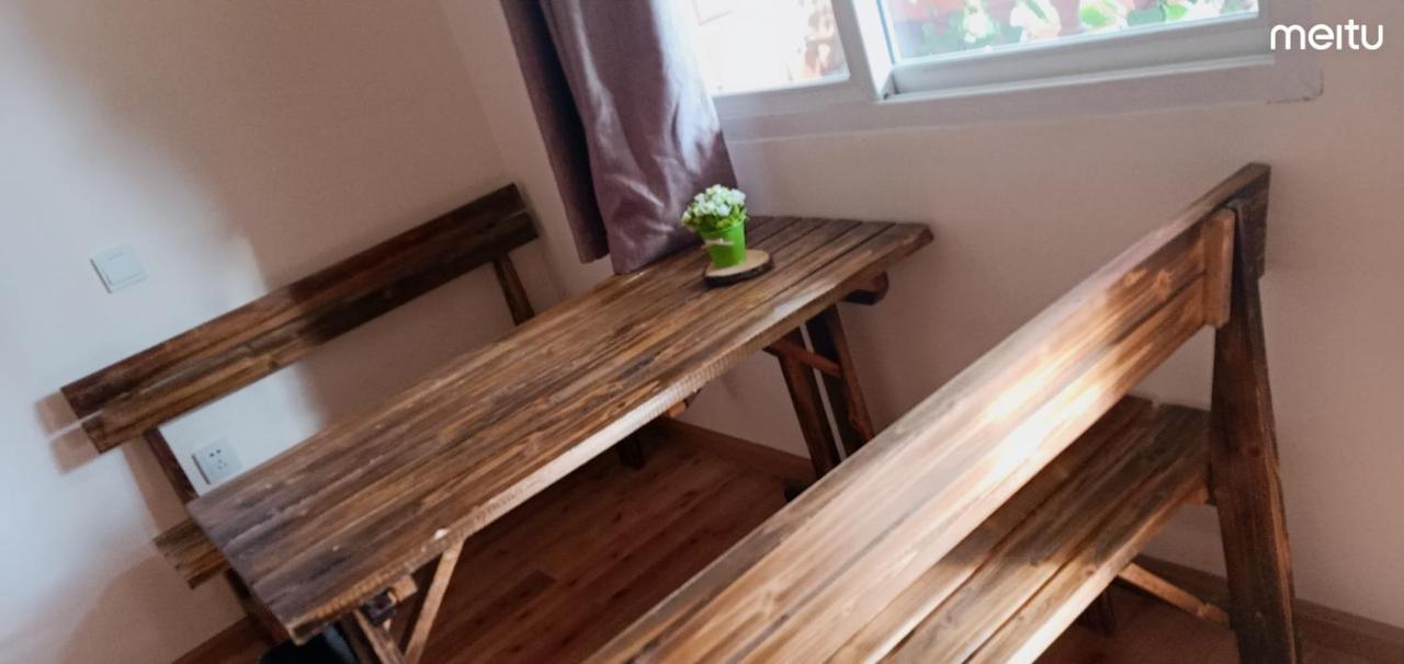 The Moon Bird Hostel シャングリラ県 エクステリア 写真